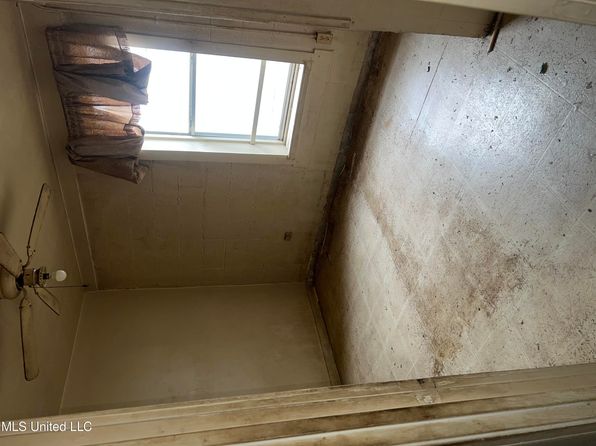 jackson-mississippi-440881252 picture