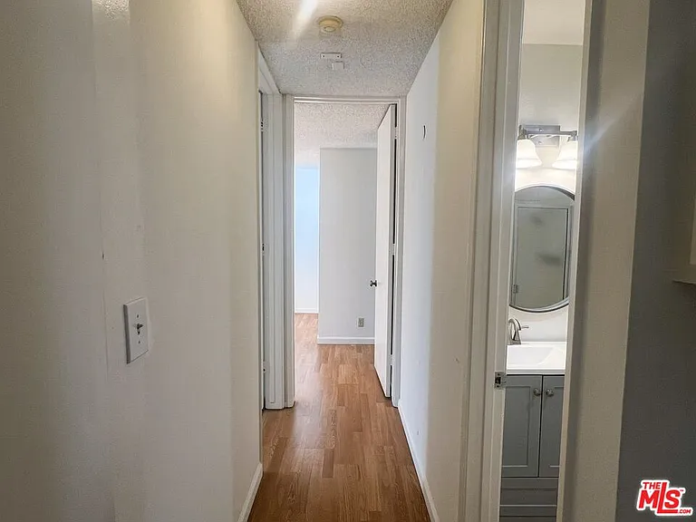 6000 Canterbury Dr #6000D212 — Photo 30