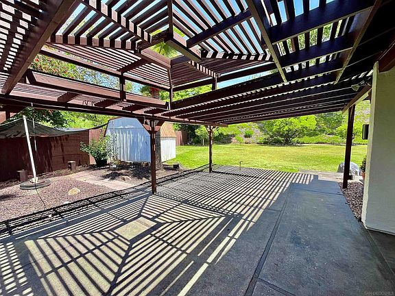 4th image of 4363 Macronald Dr
