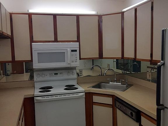 5th image of 12218 Fox Chase Dr APT B1