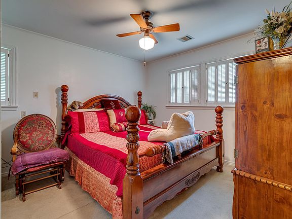 5th image of 1404 Gladney Dr