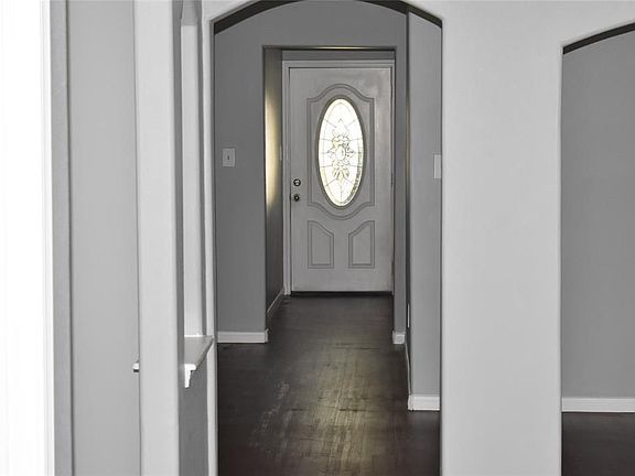 2nd image of 10519 Sagepark Ln