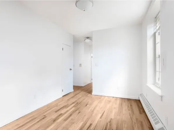 666 Saint Nicholas's Avenue image 4 of 8