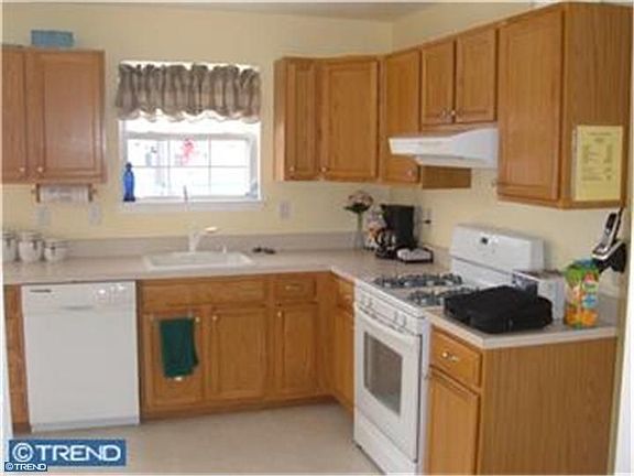 5th image of 27 Morgan Dr