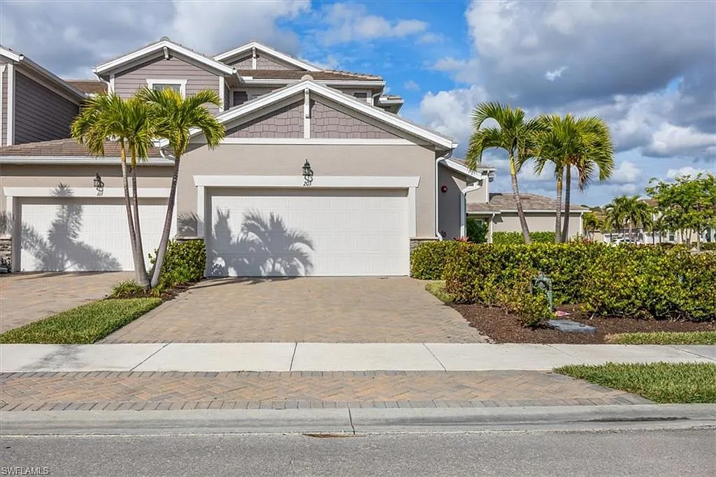 3 bed, 2.0 bath, 1721 sqft, $8,000 — Photo 1