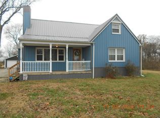 3301 Barton Rd, Sandoval, IL 62882