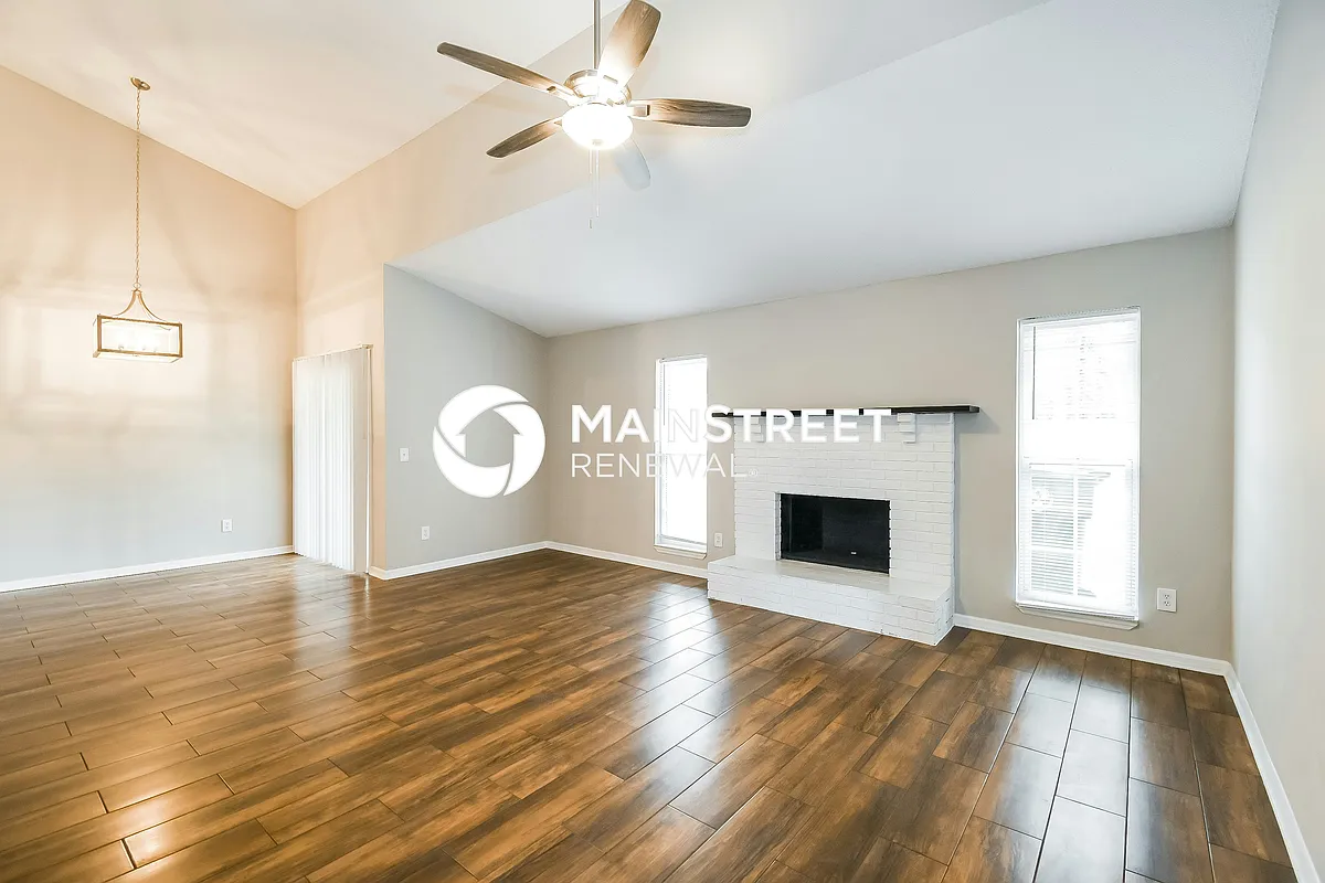 Living Room - 3506 Whalers Way