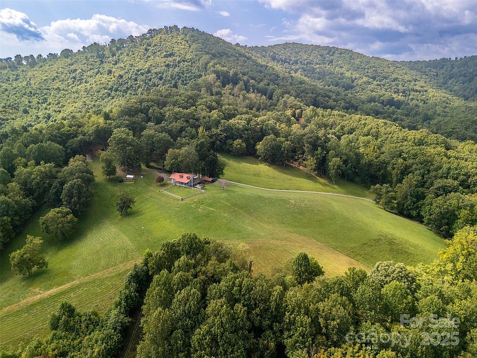 10th image of 50 Holland Ridge Dr