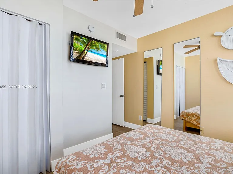 5600 Collins Ave #16B — Photo 18