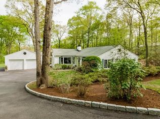18 Woodchuck Ln, Wilton, CT 06897