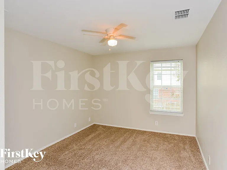 13701 Laramie Hl — Photo 12