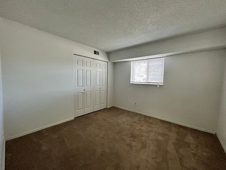 140 E Highline Cir #108 — Photo 22