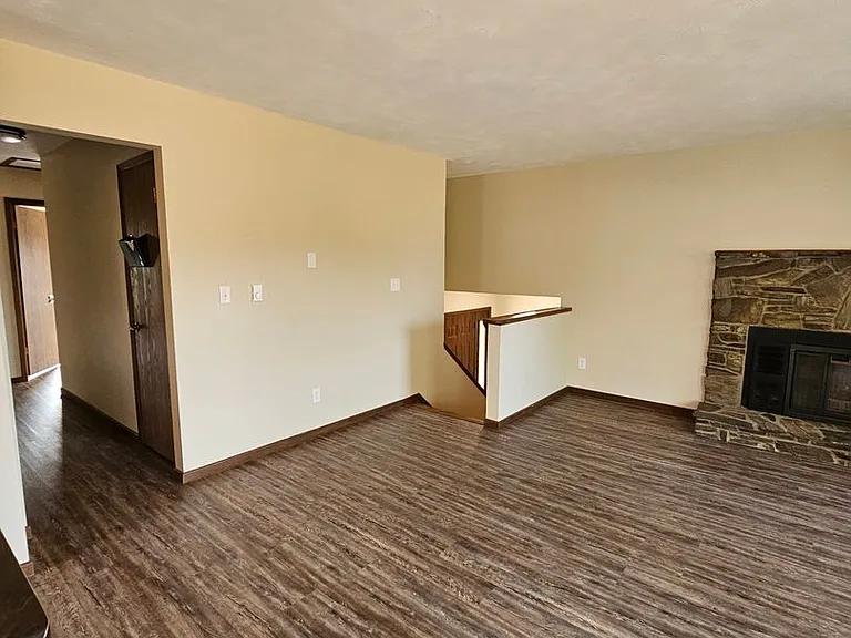 427 City Springs Ln — Photo 11