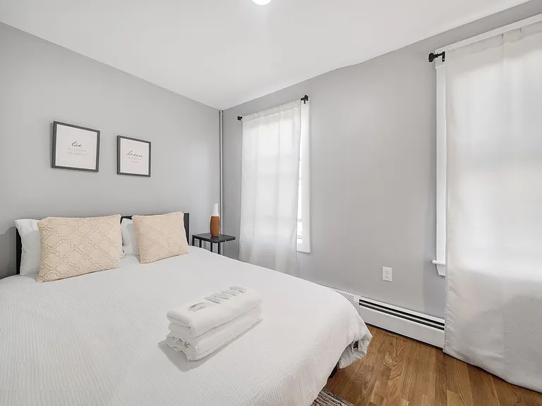 16 Mitchell St #2 — Photo 11