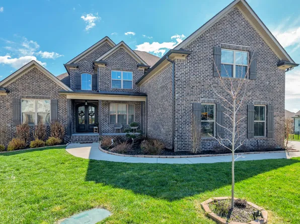 102 Avocet Ct, Spring Hill, TN 37174