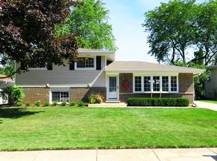 774 Willow Ct, Bartlett, IL 60103