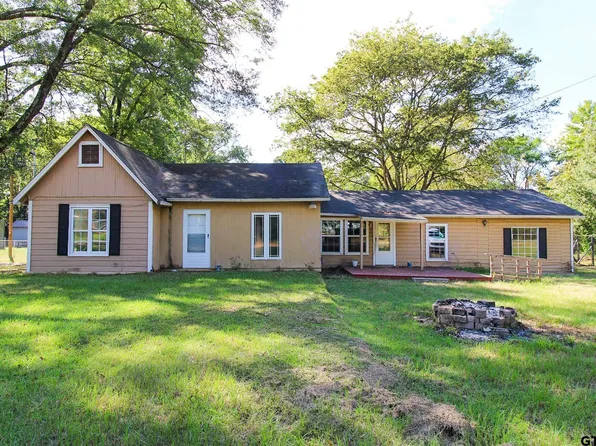 407 Pace St, Naples, TX 75568