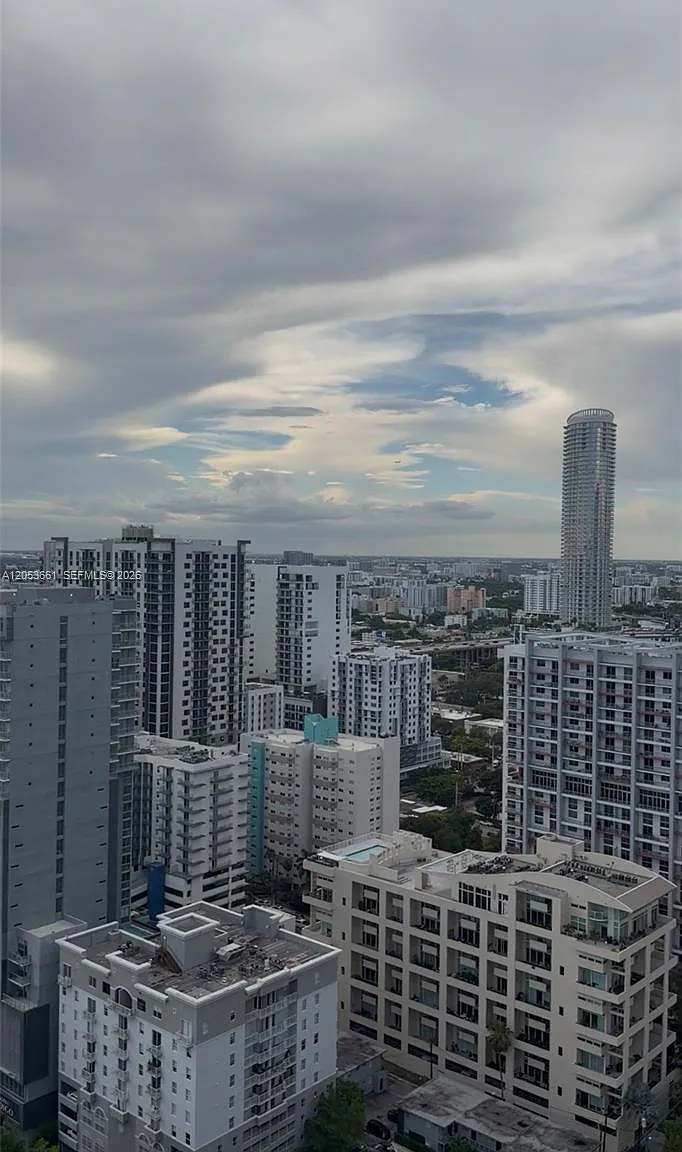The Axis On Brickell Cond — Photo 1