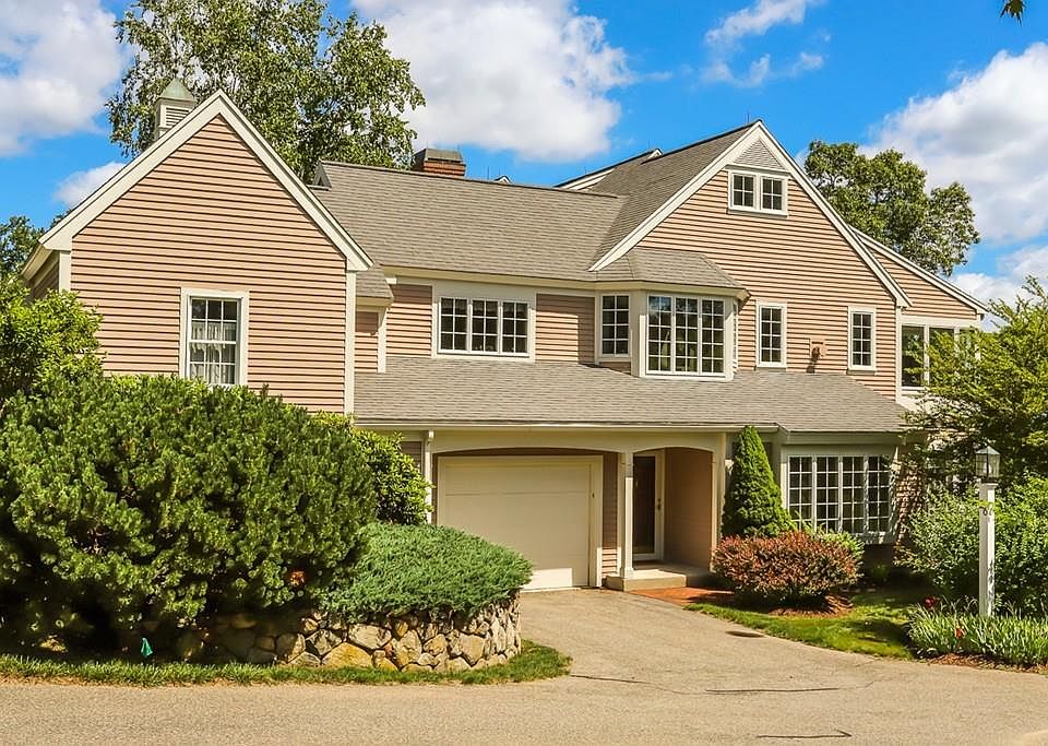 1st image of 26 Great Hill Dr #26