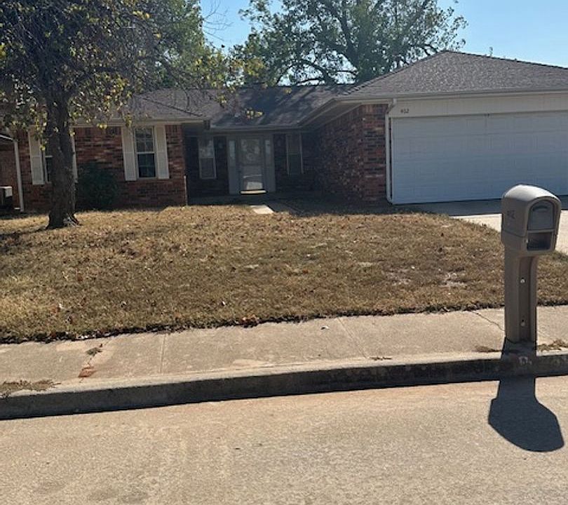 1st image of 402 Linda Ln