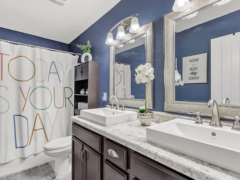 503 Eisenhower Dr — Photo 27