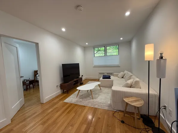 21 Gramercy Park #1A, New York, NY 10003