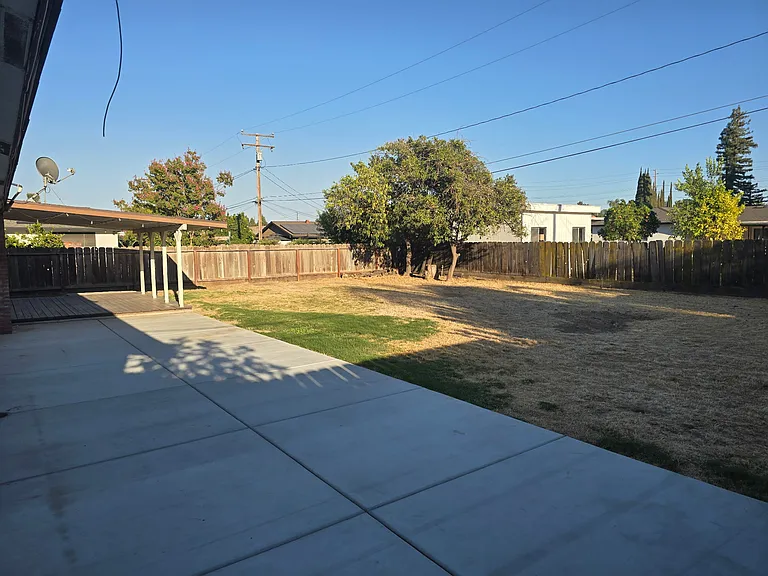 1005 W Cambridge Ave — Photo 36
