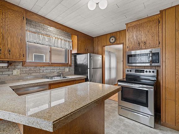 4th image of 1423 West Lawn AVENUE