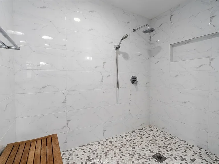 13014 Espinheira Dr — Photo 25