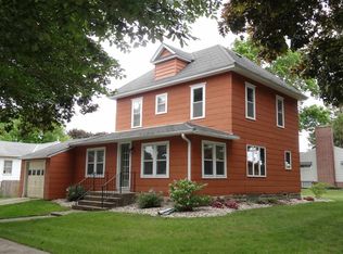 47 5th Ave NE, Titonka, IA 50480