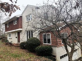 418 Clair Dr, Pittsburgh, PA 15241