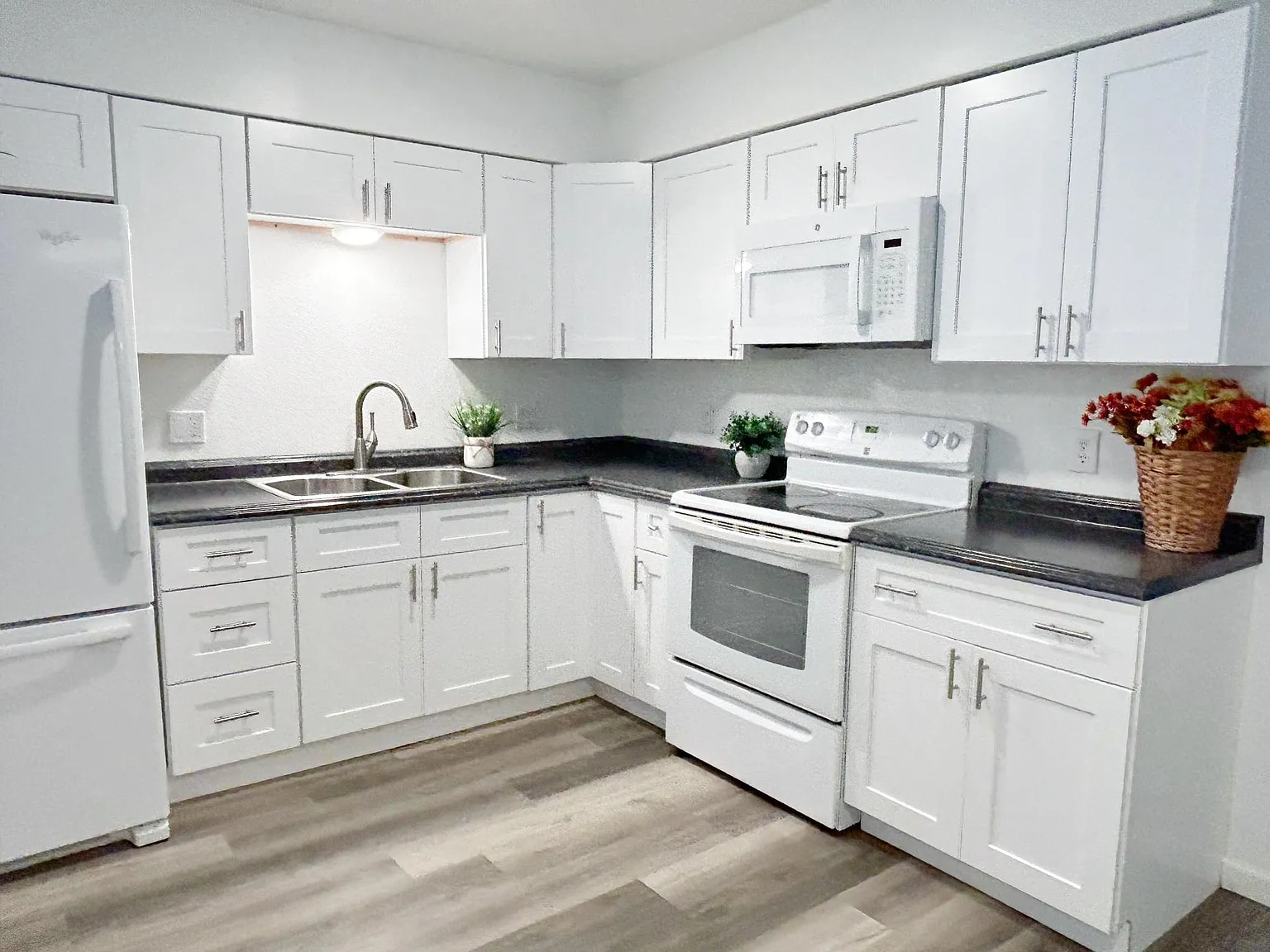 4615 E Caballero St — Photo 1