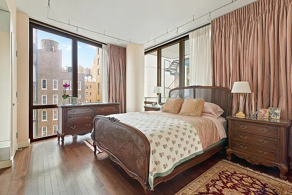 Sold by Compass | media 4