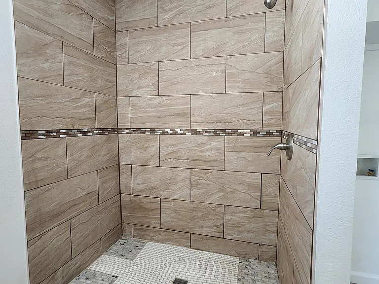 211 Edgewood Dr — Photo 8