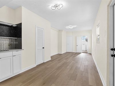 47 NW 49th St, Miami, FL, 33127