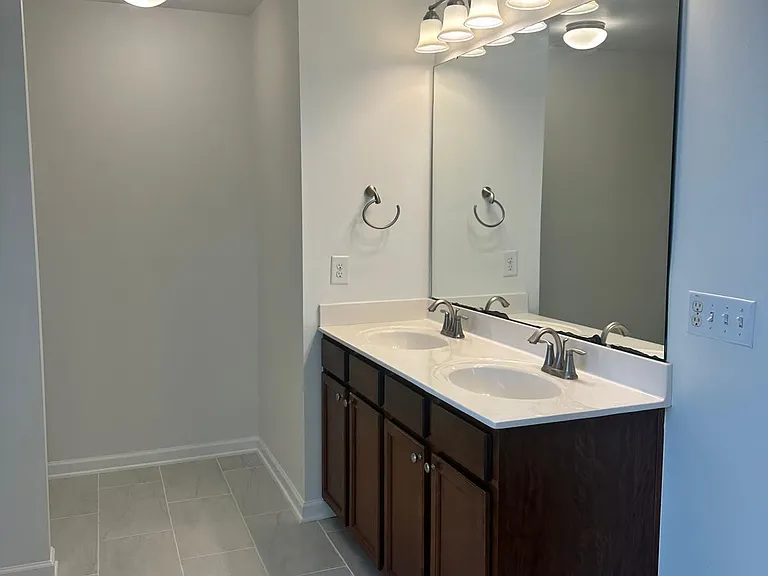 4209 Auburn Hills Dr — Photo 22