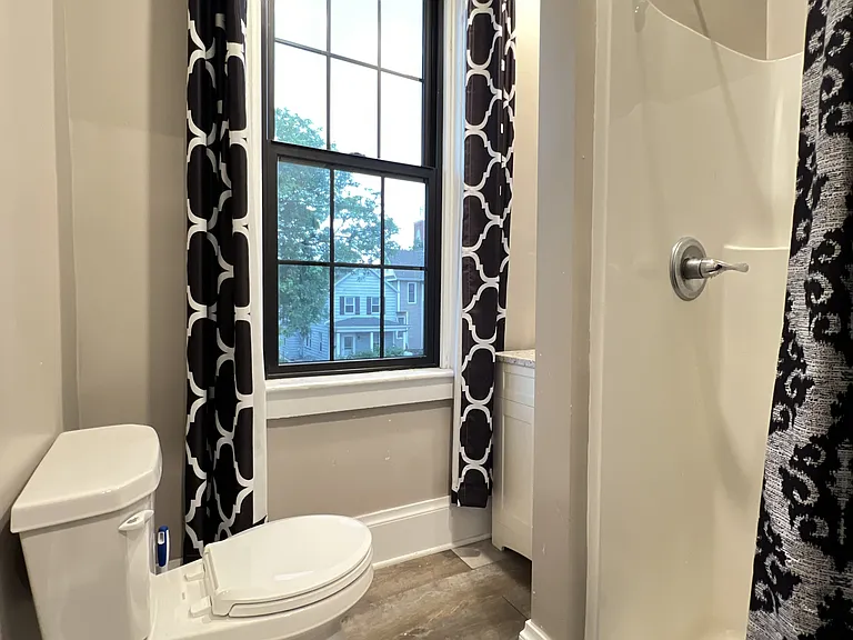 1228 Jackson St — Photo 17