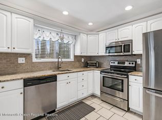 10 Hyannis Ct, Red Bank, NJ 07701