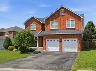 32 Sagewood Ave, Clarington, ON L1E 2G2