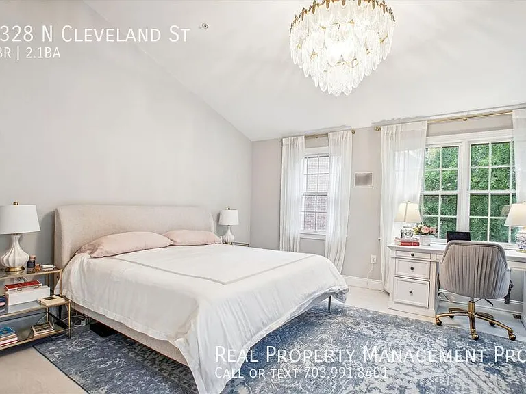1328 N Cleveland St — Photo 24