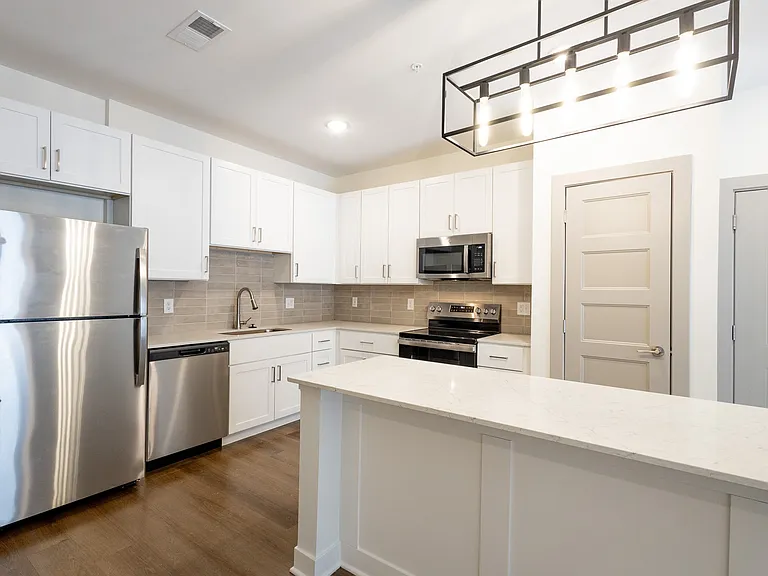 Allure Apartments — Photo 41