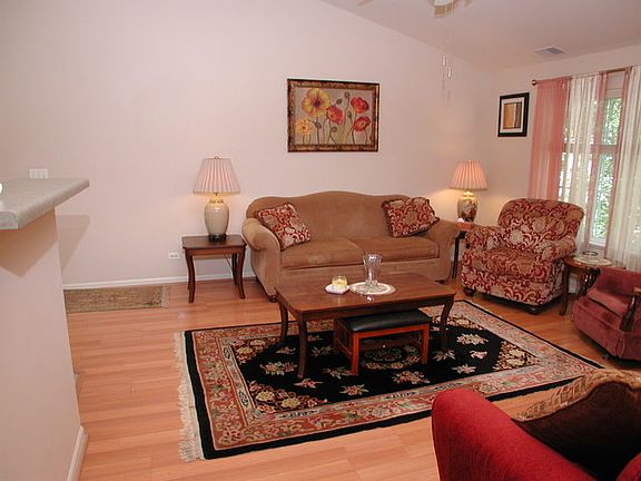 4th image of 228 Southwicke Dr Unit B