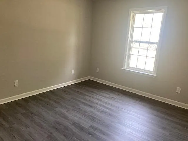 704 Seaton Ct — Photo 13