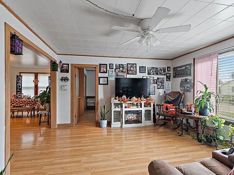 Front Entrance- Living Room