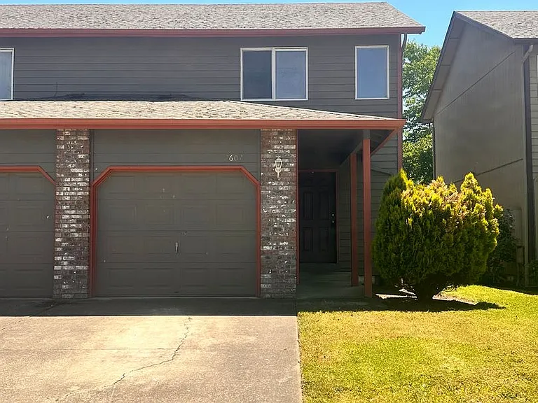 2607 S Cloverleaf Loop #2607 — Photo 3