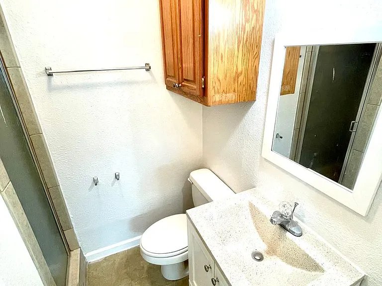 201 E Fuller Dr — Photo 13