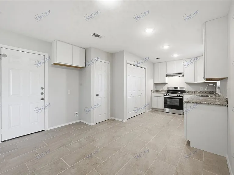 3833 Finley Rd — Photo 8