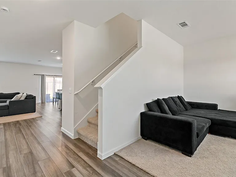 21568 Rolling Streams Dr — Photo 3