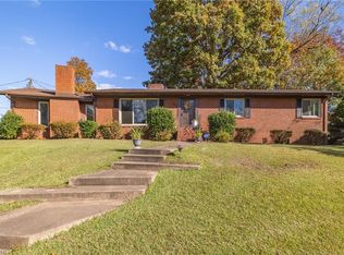 702 Hampton St, Eden, NC 27288