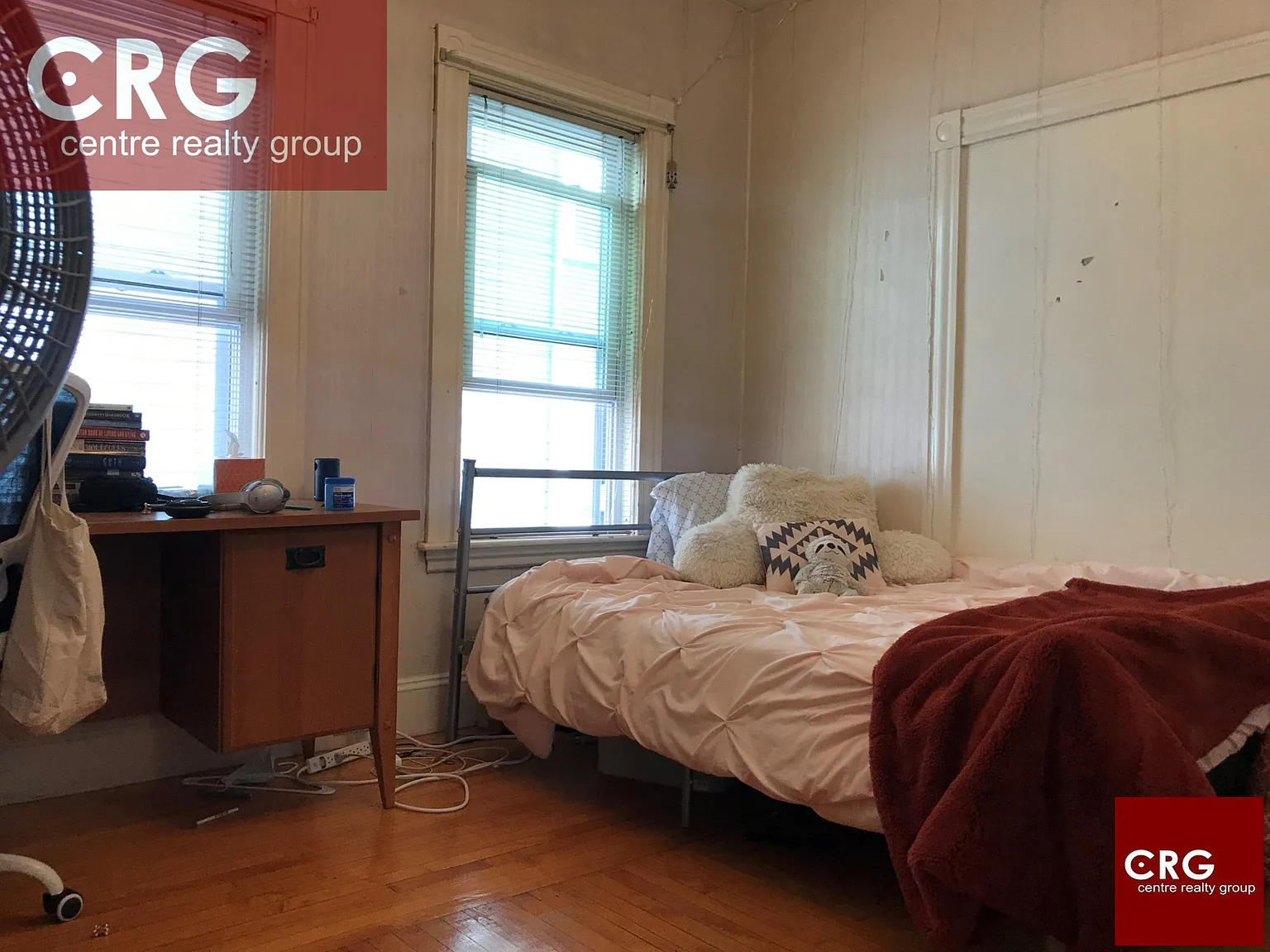 3 bed, 1.0 bath, 900 sqft, $3,400 — Photo 4